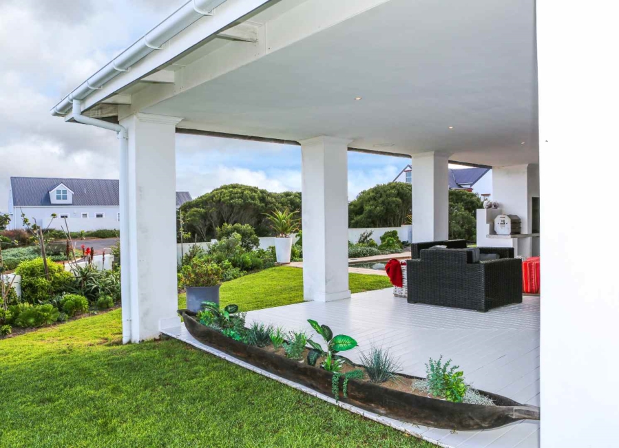 5 Bedroom Property for Sale in Grotto Bay Western Cape